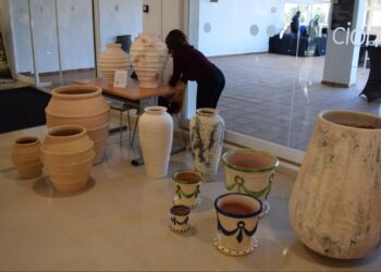 La Junta destina 242.000 euros para impulsar la modernización del sector comercial y artesano en Málaga