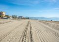 Las playas de Torremolinos preparadas para Semana Santa tras la retirada de 120 toneladas de cañas de las últimas DANAS