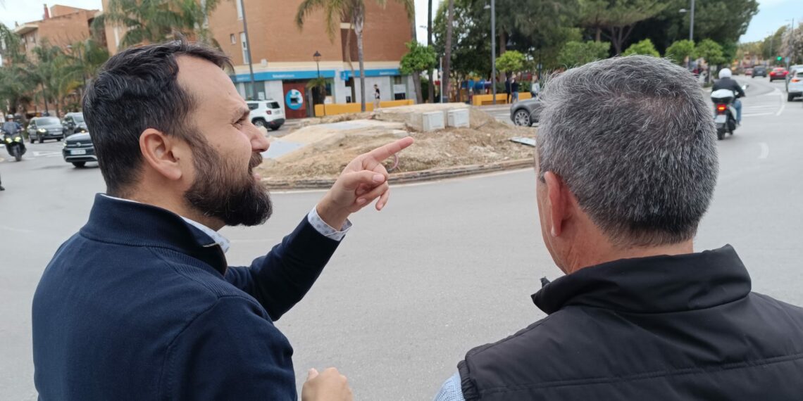 Benalmádena embellecerá la rotonda céntrica de Arroyo de la Miel tras concluir Acosol las obras de emergencia