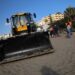 El Ayuntamiento invierte más de 373.000 euros en maquinaria para aumentar el buen estado de las playas en el inicio de temporada