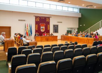 El pleno acuerda el modelo de gestión para la implantación de la zona azul en el municipio