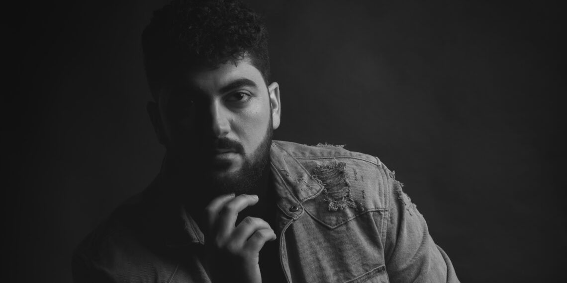 Gonzalo Alhambra llega este sábado a Fuengirola con su gira Lo Demás Me Sobra