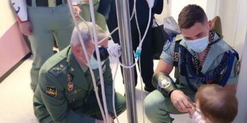 La Legión visita el Hospital Materno Infantil de Málaga