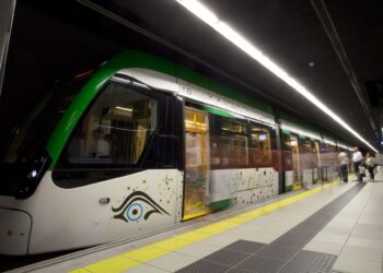 El metro de Málaga reanuda su funcionamiento tras la suspensión por el apagón eléctrico