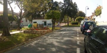 Detenido tras circular a gran velocidad, atentar contra un policía local y darse a la fuga en Mijas