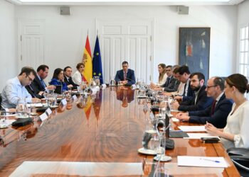 Andalucía, Extremadura y Madrid solicitan que el Gobierno asuma la crisis por el apagón en España