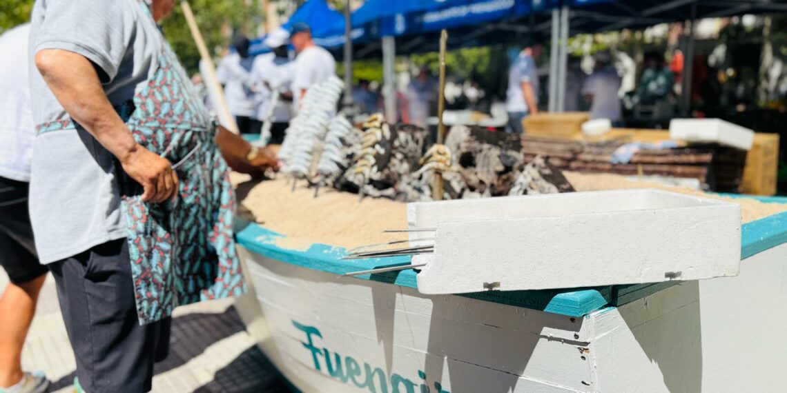 Fuengirola proyecta su marca turística en la capital de España con una espetada y miles de visitantes