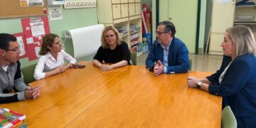 Briones visita en Fuengirola la actuación del CEIP Andalucía y traslada los pormenores del futuro CEIP Pablo Ruiz Picasso