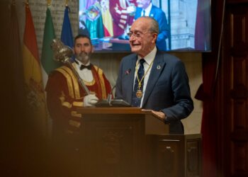 El alcalde de Málaga viaja a Roma y Ciudad del Vaticano con motivo del Jubileo de las Cofradías