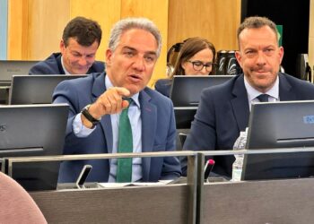 El PP logra que el Congreso exija al Gobierno bonificar el peaje de la Costa del Sol, acelerar el tren litoral y mejorar el Cercanías