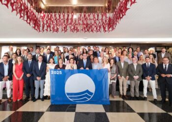 Málaga, provincia andaluza con el mayor número de Banderas Azules: 34 de ellas son de la Costa del Sol