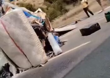 Segundo accidente en este domingo: vuelca un camión en la A-7, a la altura de Ciudad Jardín