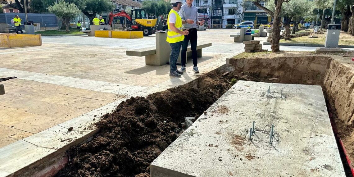 El Ayuntamiento de Fuengirola inicia los trabajos para instalar los seis murales de bronce del proyecto ‘Somos España’