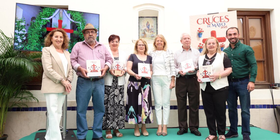 Marbella reconoce al Centro de Participación Activa San Pedro Alcántara I con el primer premio del Concurso de Cruces de Mayo