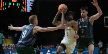 El Unicaja se proclama campeón de la Basketball Champions League en Atenas