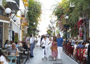 Marbella recibe 182.000 visitantes en el primer cuatrimestre de 2025 y registra un aumento del 10% en empleo hotelero y de un 3% en rentabilidad