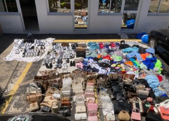 La Policía Local de Torremolinos interviene en lo que va de año casi dos toneladas de productos procedentes de la venta ambulante ilegal