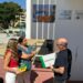 El IAJ entrega al Ayuntamiento de Benalmádena las nuevas placas acreditativas de ‘Municipio Joven’ y entidad gestora del Carné Joven
