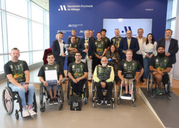 Salado recibe al AMIVEL Reyes Gutiérrez tras proclamarse campeón continental en la Eurocup 3