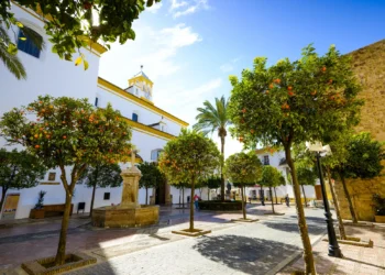 Marbella bate un nuevo récord de empleo con cerca de 80.000 afiliados a la Seguridad Social en un mes de abril