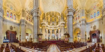 La Diócesis de Málaga celebra este viernes en la Catedral una misa por el papa Francisco