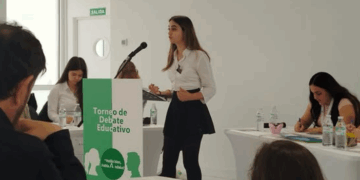 El IES Fuengirola N.º 1, premiado en las finales regionales del torneo de debate escolar