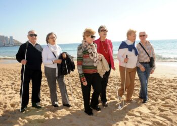 La ONCE reúne en Fuengirola a 170 mayores con ceguera que viven solos para compartir la ‘Primavera Senior 2025’