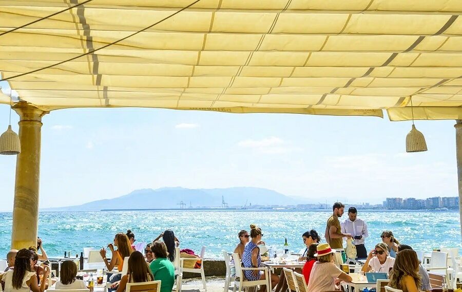 El empleo turístico en la Costa del Sol impulsa la economía provincial en el primer trimestre de 2025