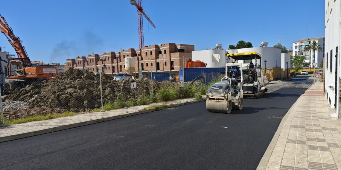 Llega a su recta final el VI Plan de Asfaltado tras actuar en más de 30 calles del casco urbano y del extrarradio