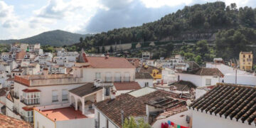 Un bebé, ingresado en el Materno Infantil y en estado crítico por ahogamiento