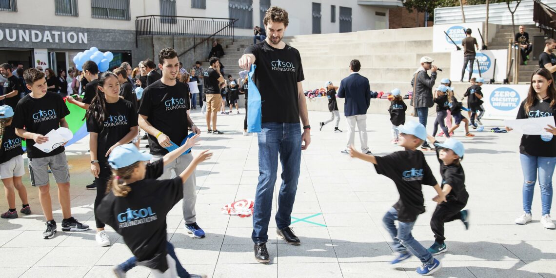 La Junta se une a Pau Gasol y a la Gasol Foundation en su misión de prevenir la obesidad infantil