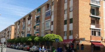 Muere una niña de cuatro años al caer desde una cuarta planta en Fuengirola