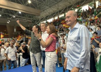 PP mantendría mayoría absoluta en Andalucía y el PSOE bajaría de los 30 escaños