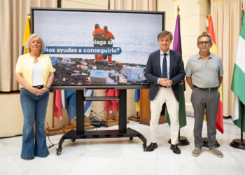 Fuegos artificiales, música y el ‘júa’ centran la programación de la velada de San Juan el próximo 23 de junio en la ciudad de Málaga