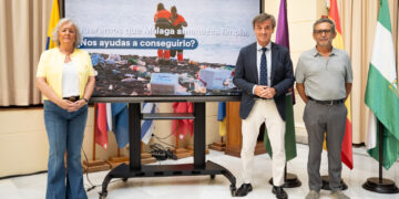 Fuegos artificiales, música y el ‘júa’ centran la programación de la velada de San Juan el próximo 23 de junio en la ciudad de Málaga