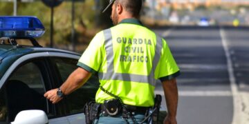 Hasta tres kilómetros de retenciones en la A-7 a la altura de Estepona tras la colisión de dos vehículos