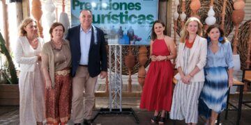 Andalucía prevé superar los 9.000 millones de euros en ingresos turísticos y alcanzar los 500.000 empleos veraniegos