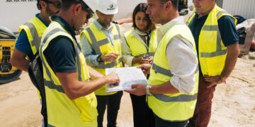 Las obras de saneamiento y abastecimiento en la urbanización Costabella de Marbella, al 85% de ejecución