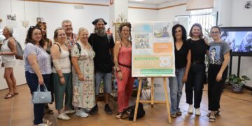 Mijas rinde homenaje al arte hecho a mano con la nueva exposición de Maika Hernández y María Vega