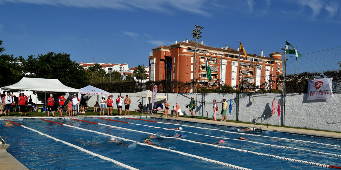 El Ayuntamiento abrirá este sábado la piscina municipal del polideportivo Santo Tomás de Aquino
