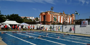 El Ayuntamiento abrirá este sábado la piscina municipal del polideportivo Santo Tomás de Aquino