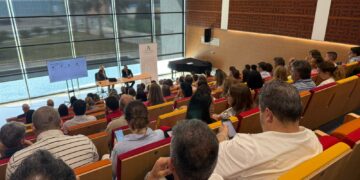 El delegado de Desarrollo Educativo se reúne en Estepona con centros y ayuntamientos de la zona