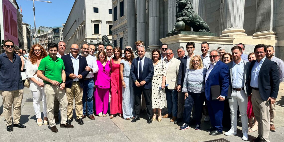 Del Cid exige al Gobierno mejoras en la financiación local junto a centenares de alcaldes de toda España