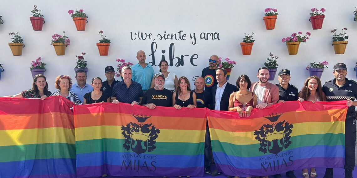 Mijas se suma al Día del Orgullo LGTBI reafirmando su compromiso con la igualdad y la diversidad