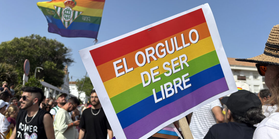Torremolinos cierra un Pride histórico: 100.000 asistentes y derechos humanos por bandera