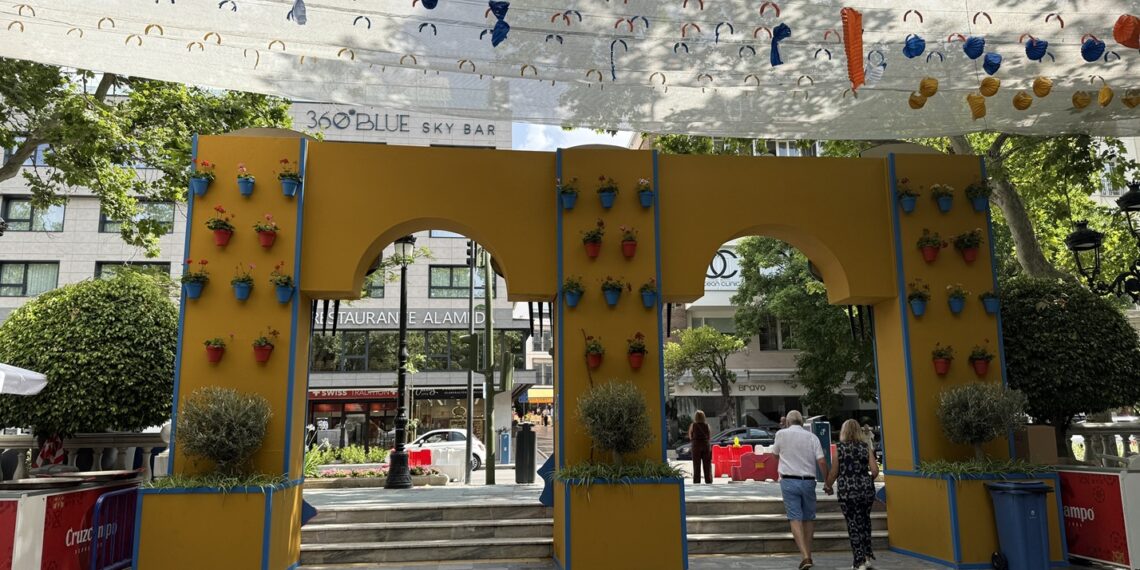 El Ayuntamiento de Marbella evalúa los daños menores ocasionados por el temporal de la pasada noche en la ornamentación de los recintos feriales