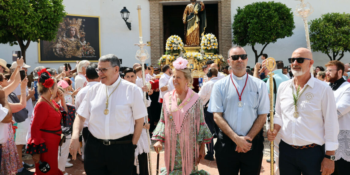 Marbella se echa a la calle para honrar a San Bernabé, patrón de la ciudad, en el día grande de su feria