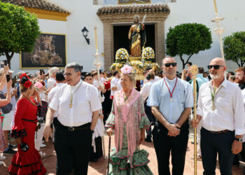 Marbella se echa a la calle para honrar a San Bernabé, patrón de la ciudad, en el día grande de su feria