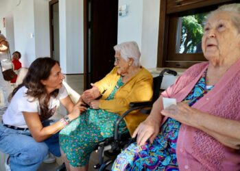 La Junta refuerza el sistema de la dependencia andaluz con la creación de 3.000 nuevas plazas para personas mayores en residencias y centros de día