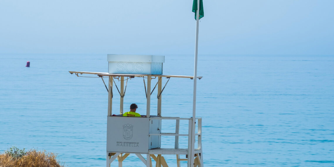 Marbella refuerza el dispositivo de socorrismo en playas durante la temporada estival con más de 50 efectivos